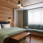 Otel Ganz & 4*