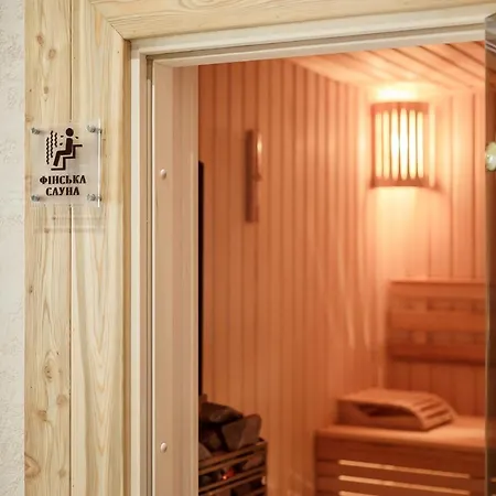 Ganz & מלון בוקובל