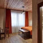 Ganz & Hotel